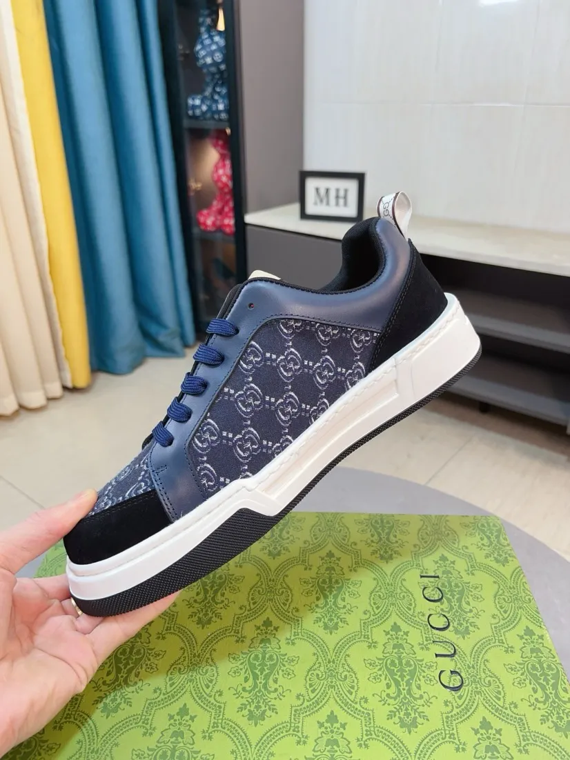 Men's shoes 💰420🌹🌹[GUCCI] Gucci's new lace-up casual men's shoes are on the market first, and the materials and workmanship are superior to all versions on the market. The highest quality shipped first-layer cowhide with imported original perforated materials➕genuine leather lining, privately molded soft outsole, high foot comfort, imported special materials highlight the brand's unique charm, high-end customization 38-44